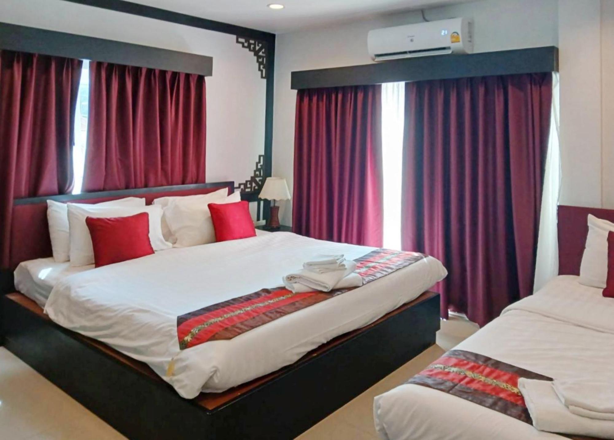 Sunray Beach Hotel Patong Экстерьер фото