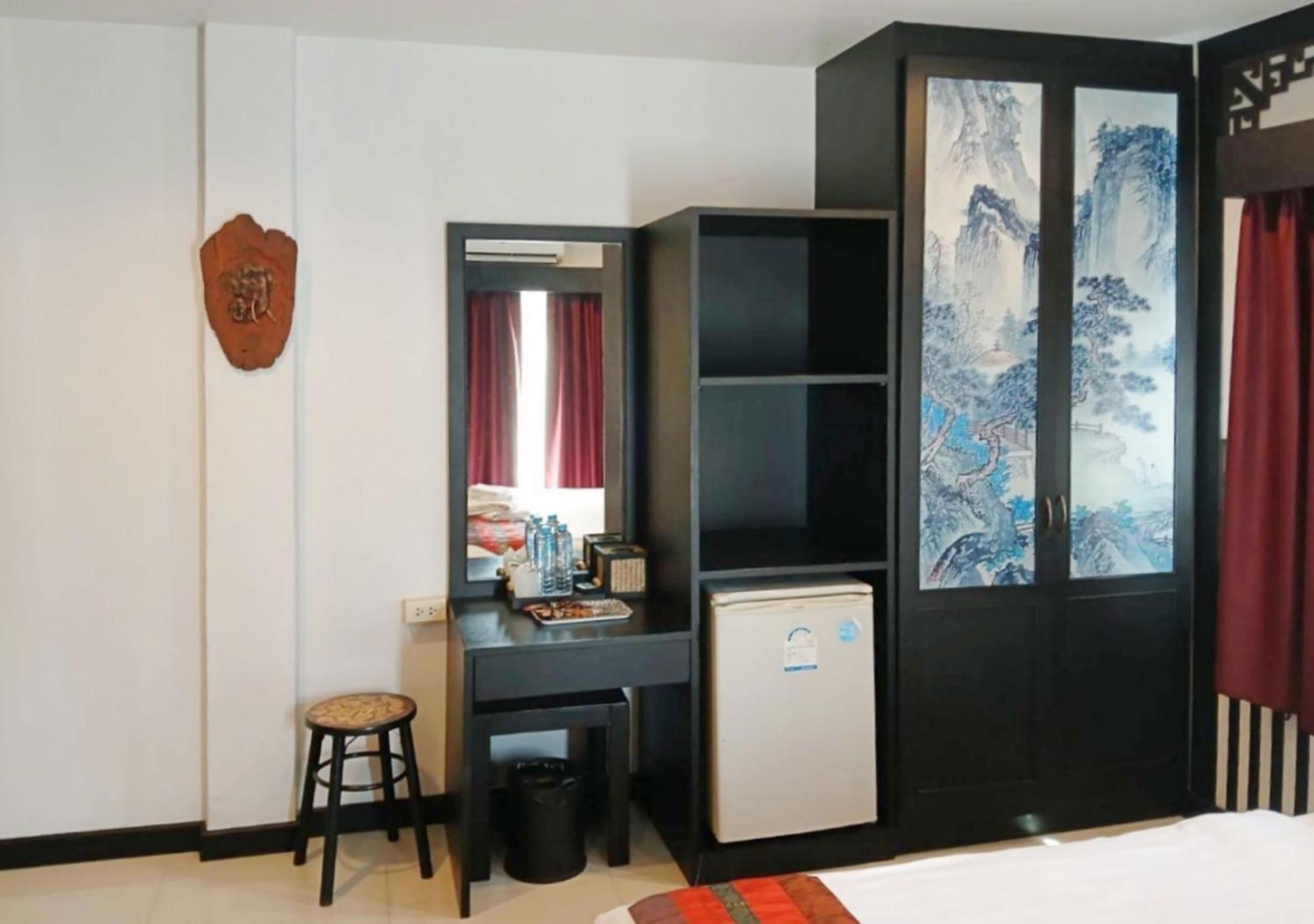 Sunray Beach Hotel Patong Экстерьер фото