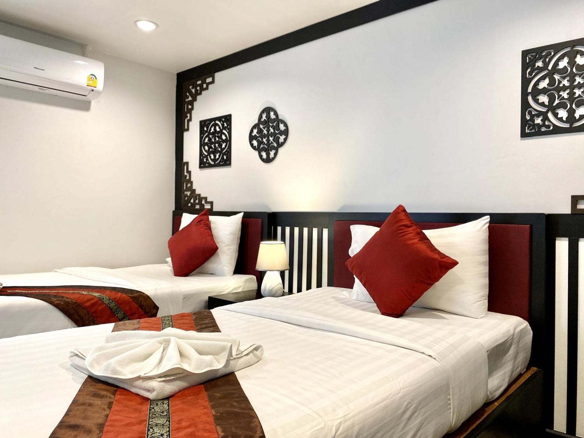 Sunray Beach Hotel Patong Экстерьер фото